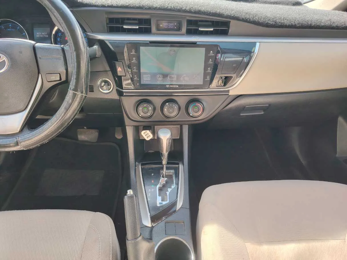 Car image 19