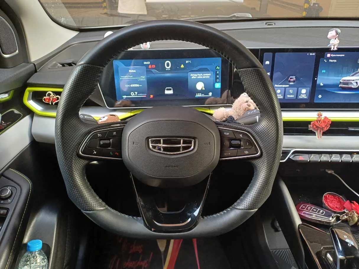 Car image 17