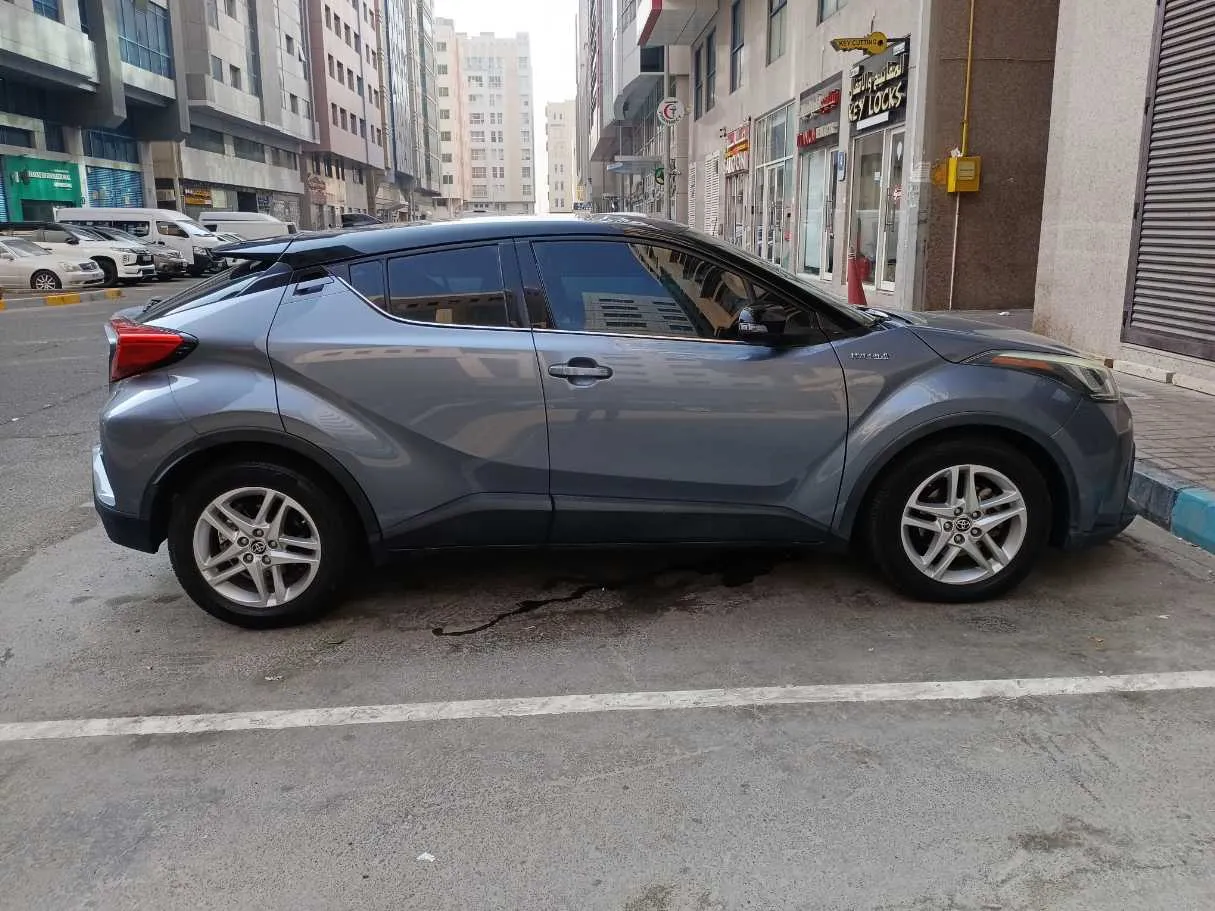 Car image 8