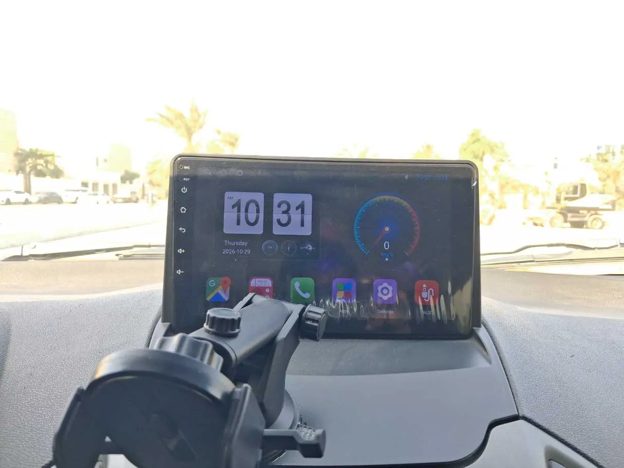 Car image 16