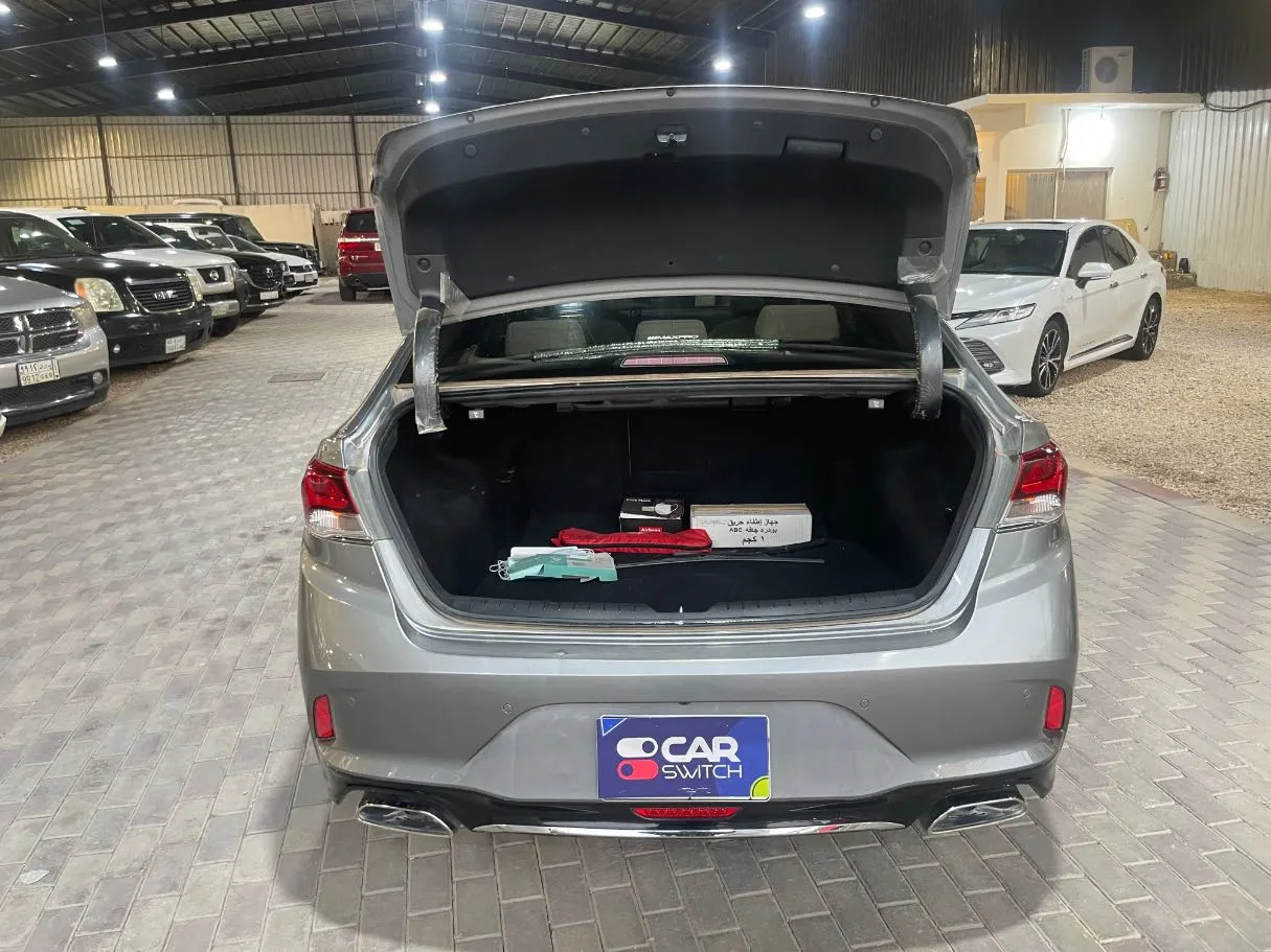 Car image 22