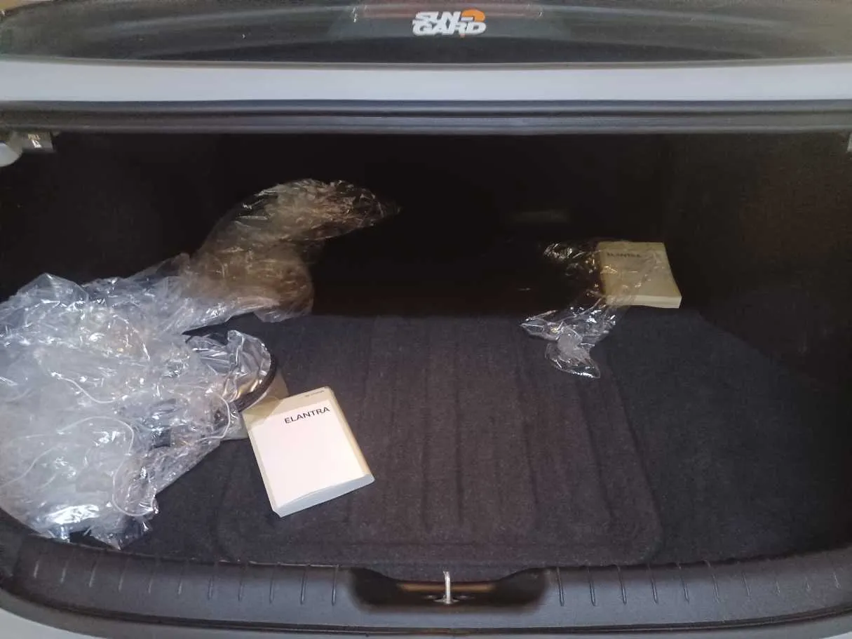 Car image 21