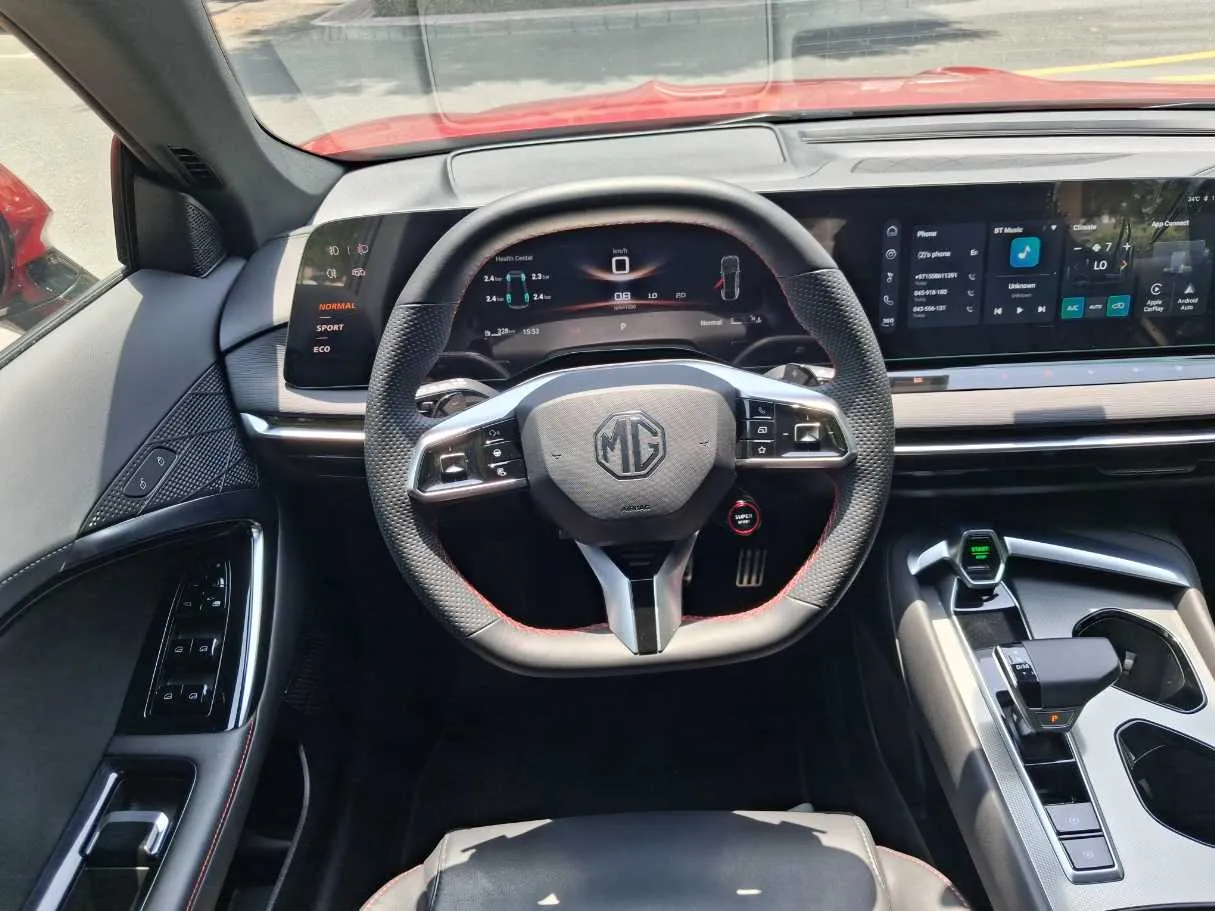 Car image 15