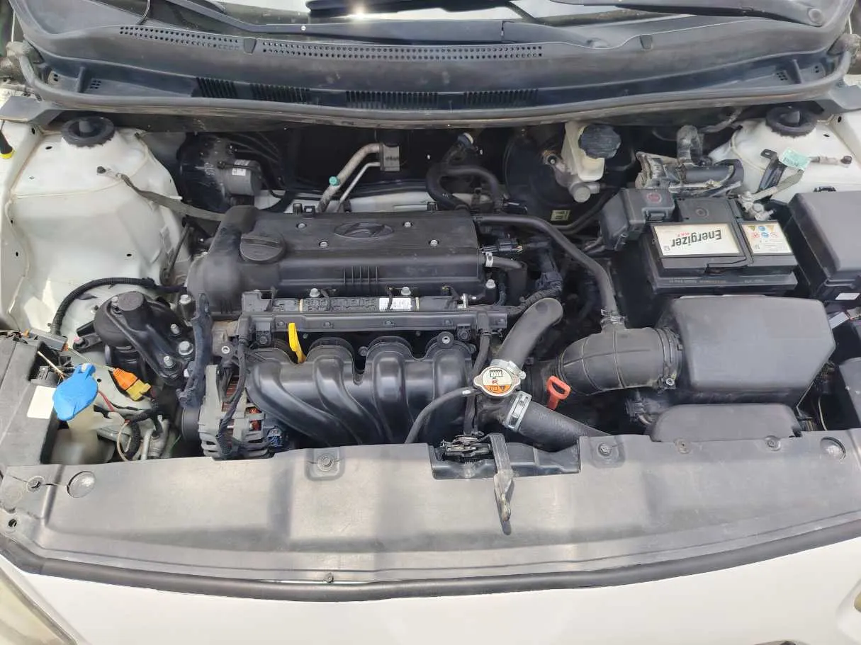 Car image 27