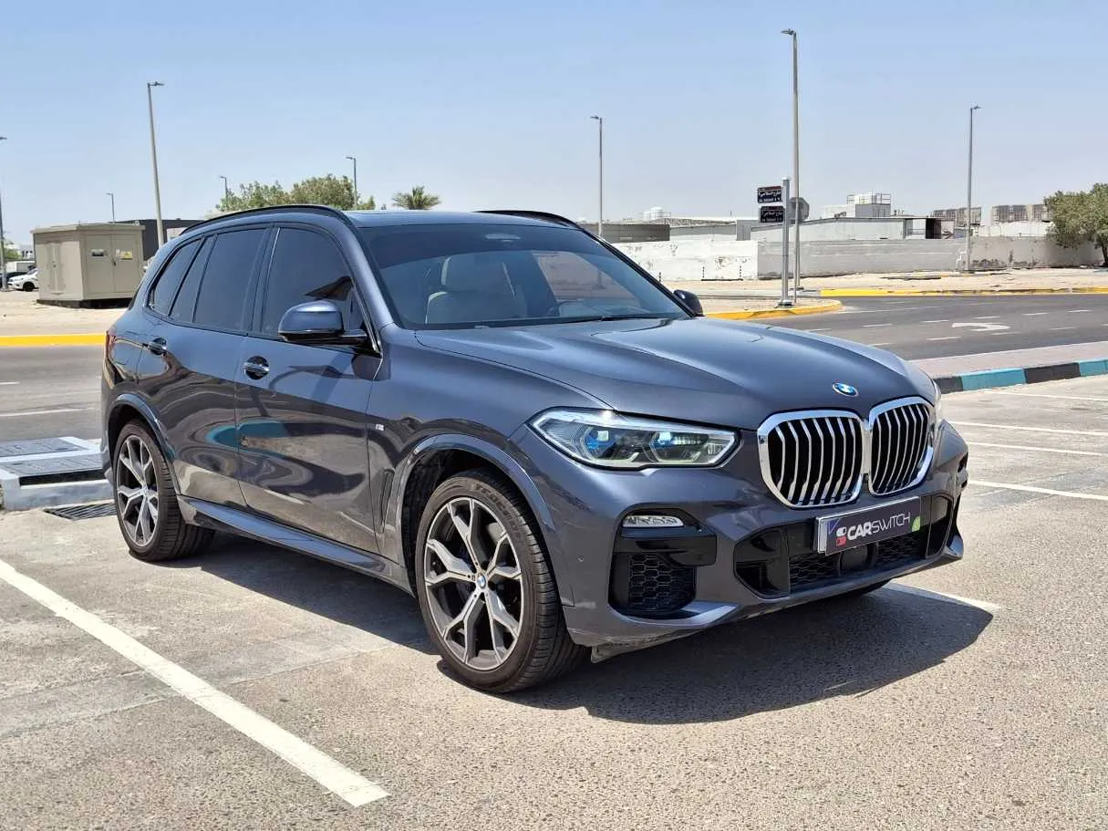 Car image 3