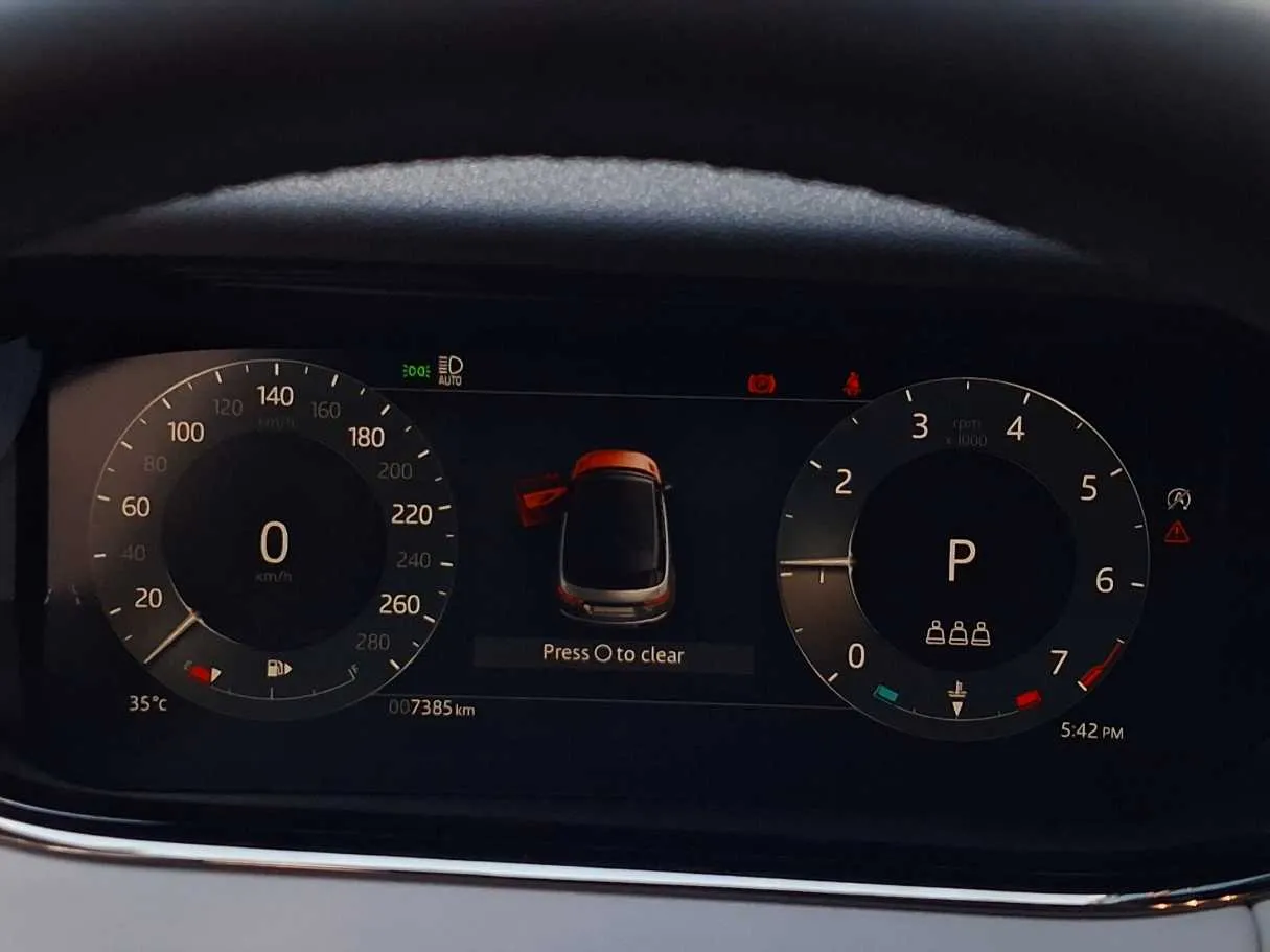 Car image 20