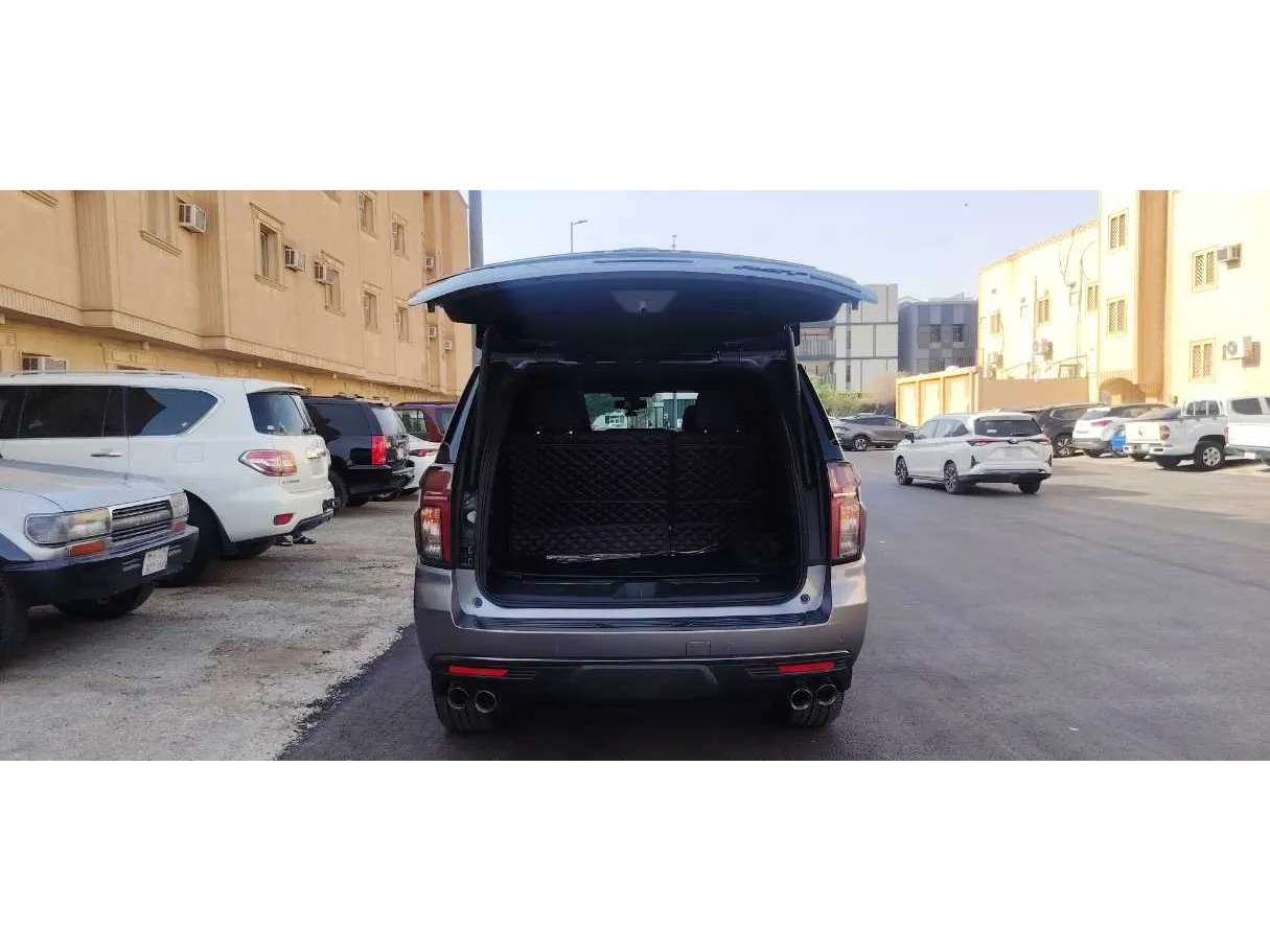 Car image 24