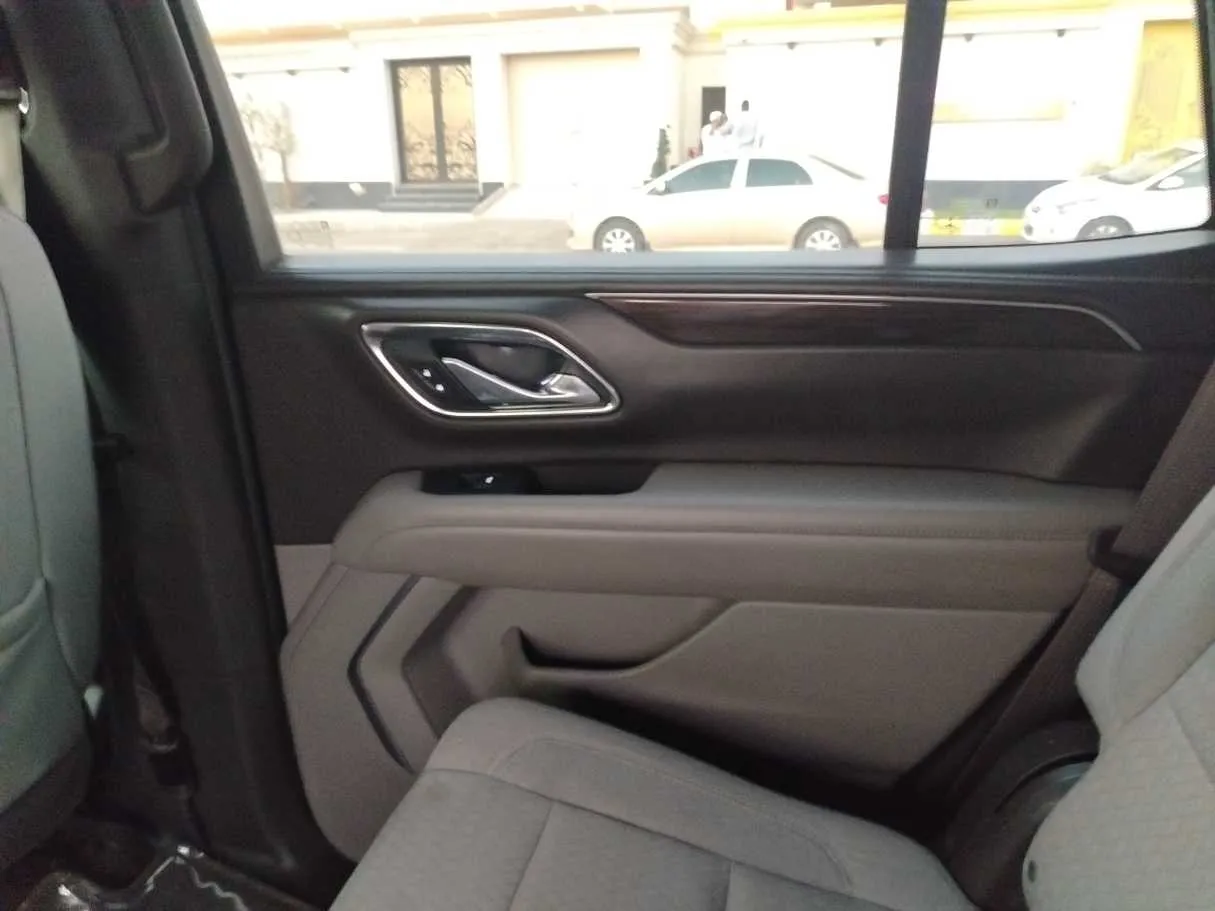 Car image 35
