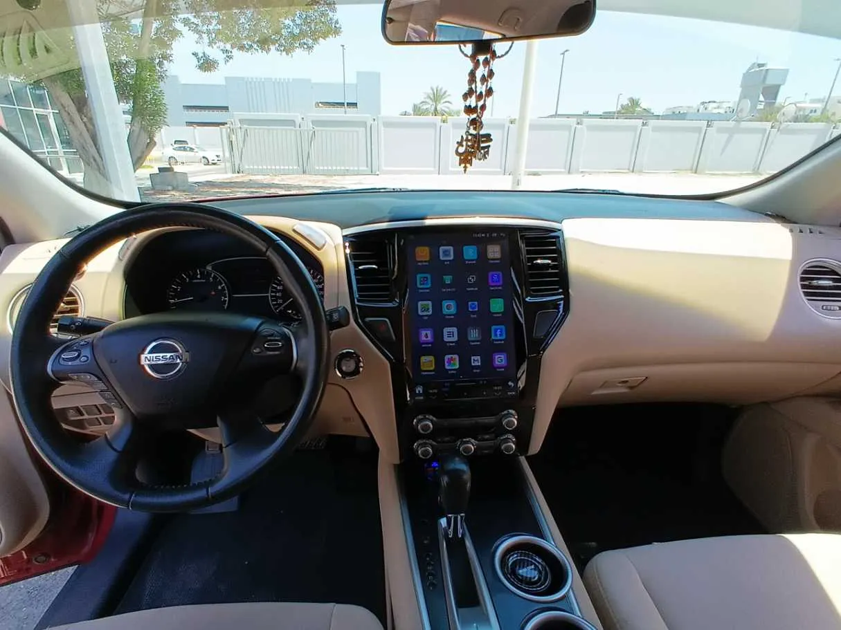 Car image 15