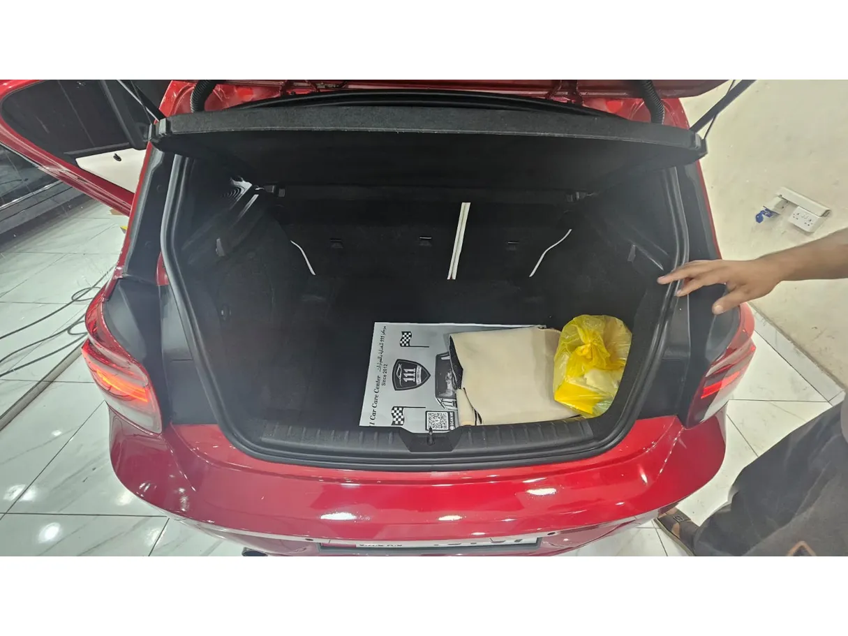 Car image 8