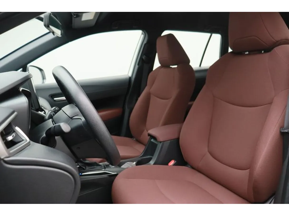 Car image 8
