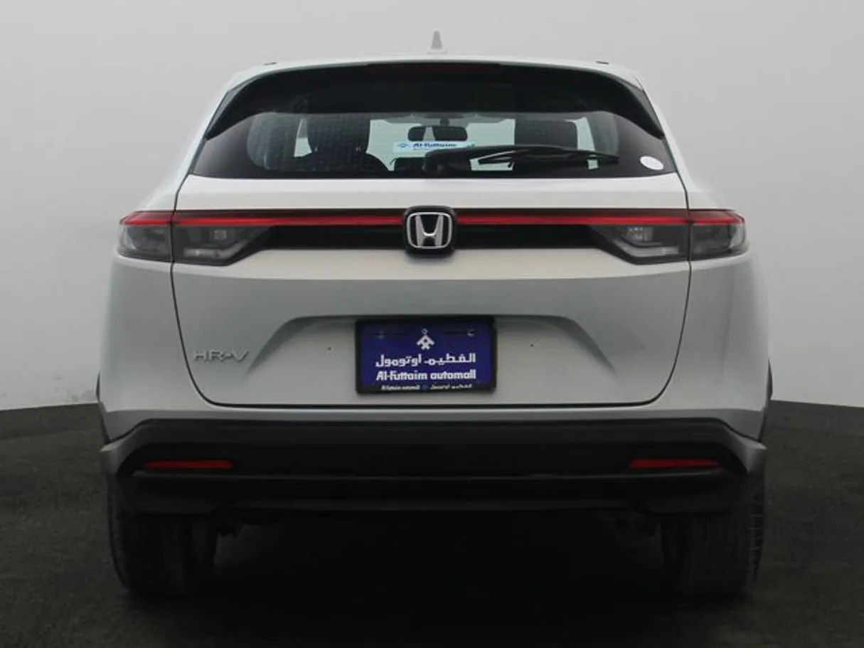 Car image 12