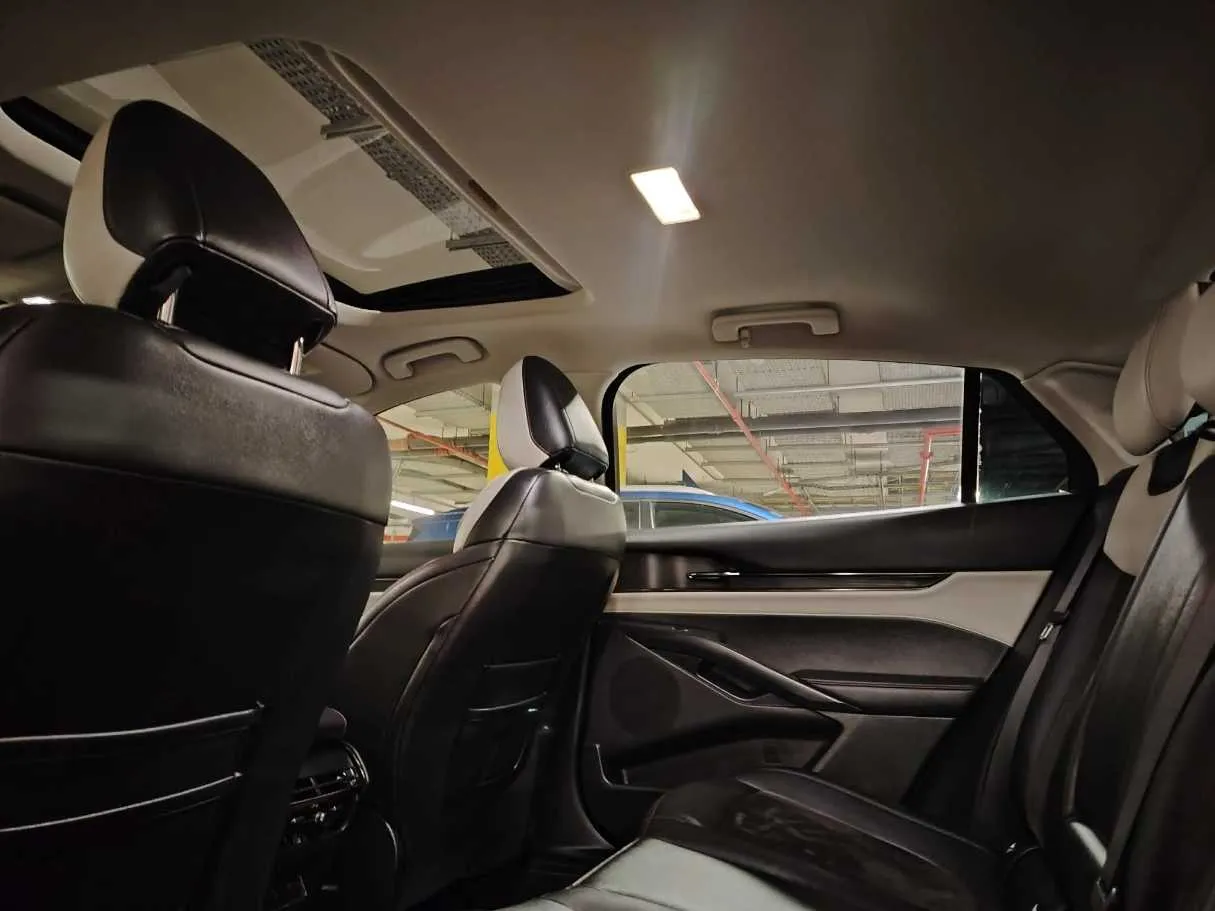 Car image 21