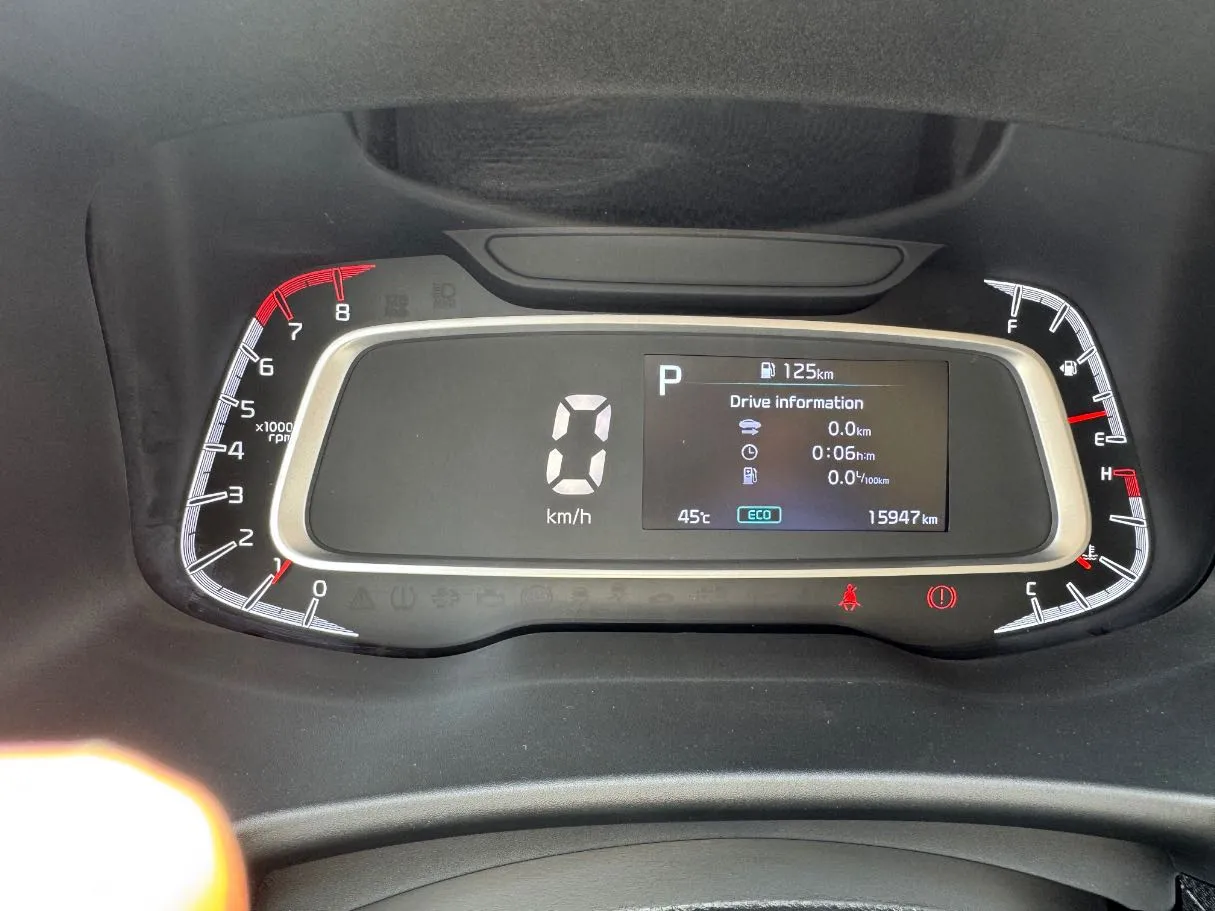 Car image 18