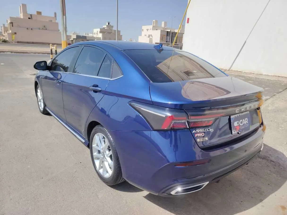 Car image 7