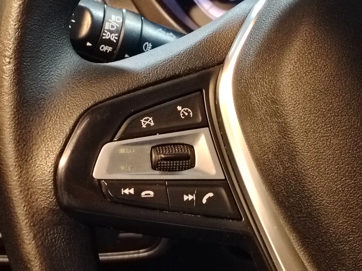 Car image 26