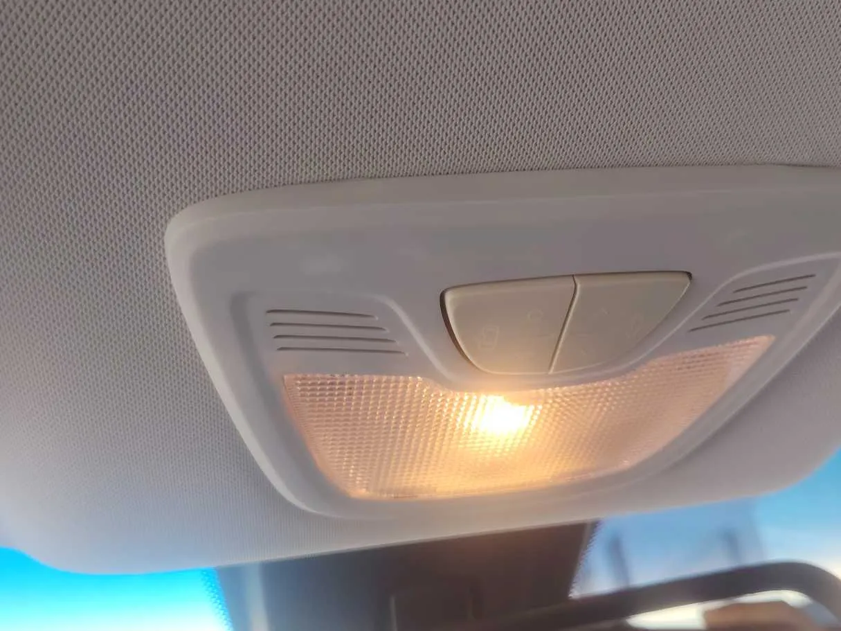 Car image 22