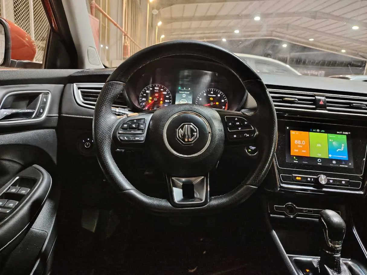 Car image 24