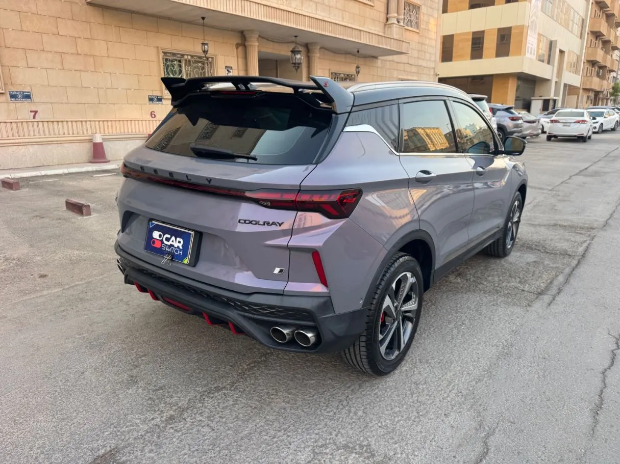 Car image 5