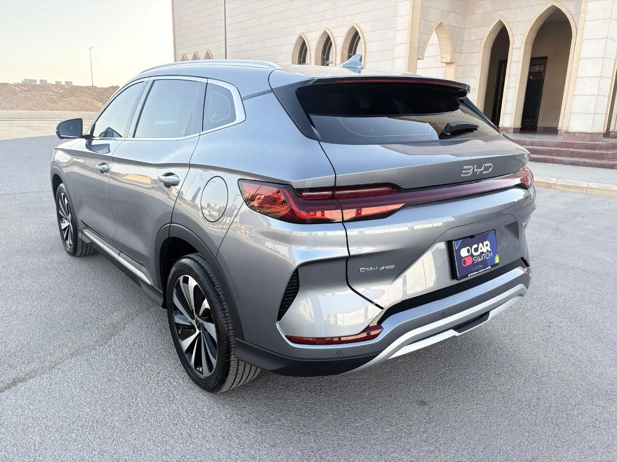 Car image 7