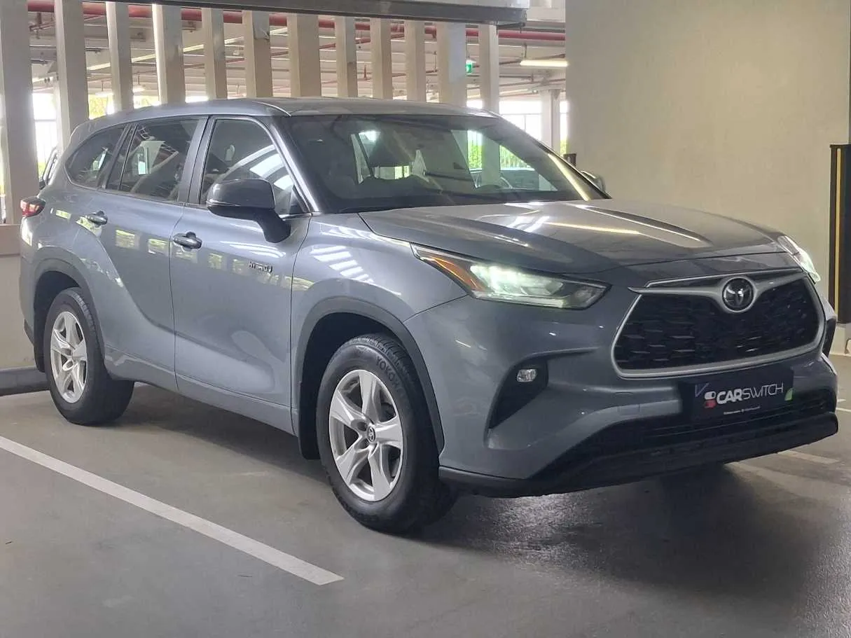 Car image 3