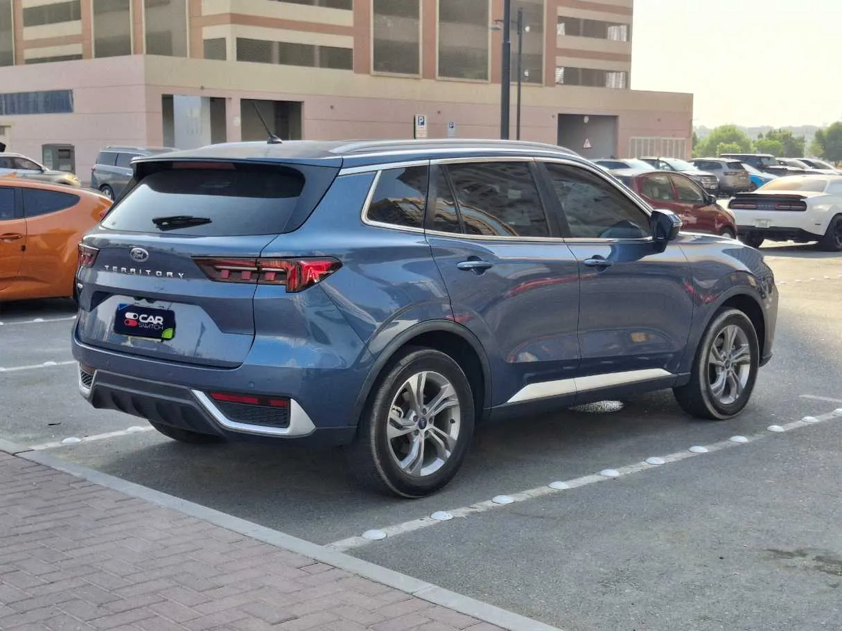 Car image 5