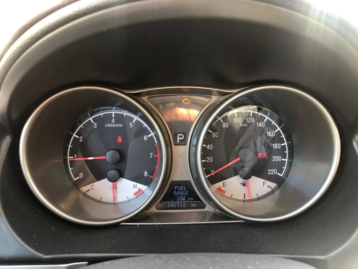 Car image 19