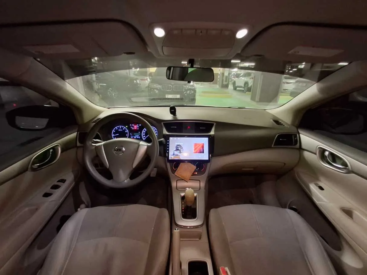 Car image 17