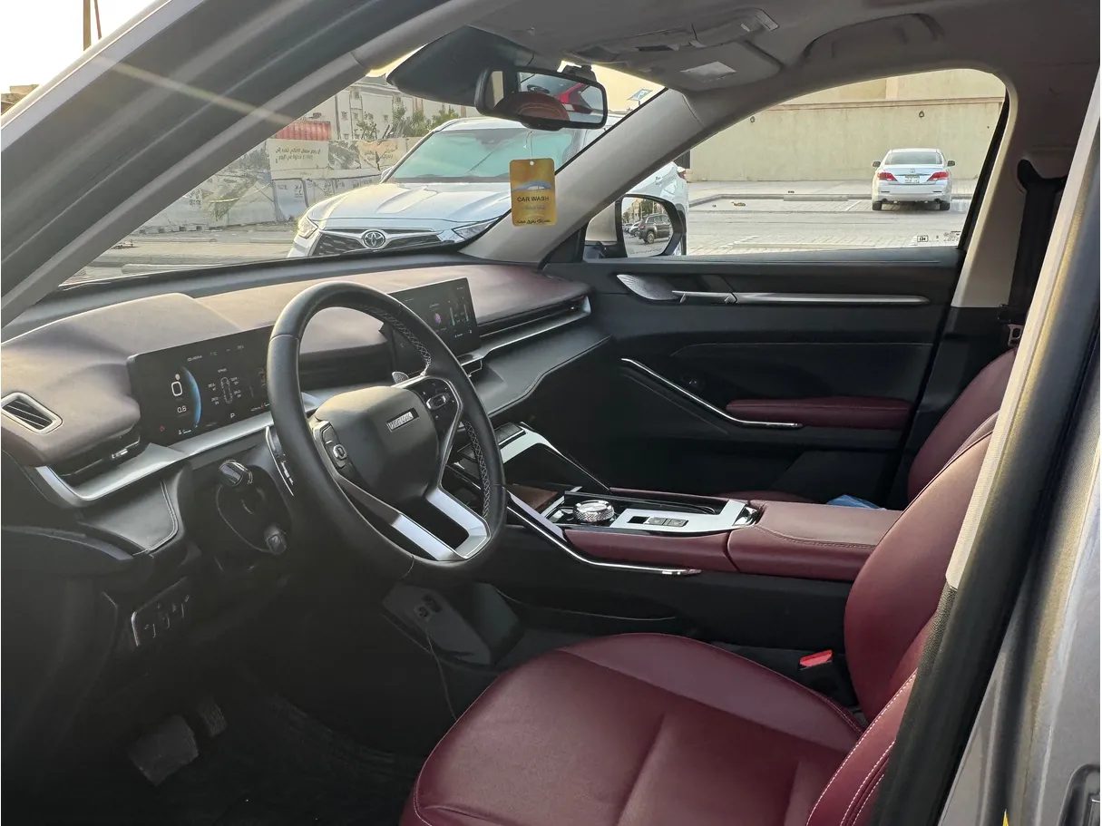 Car image 7