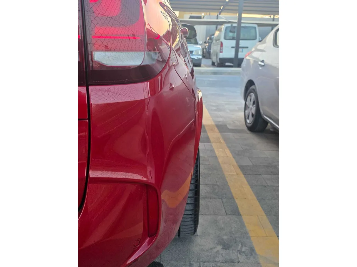 Car image 34