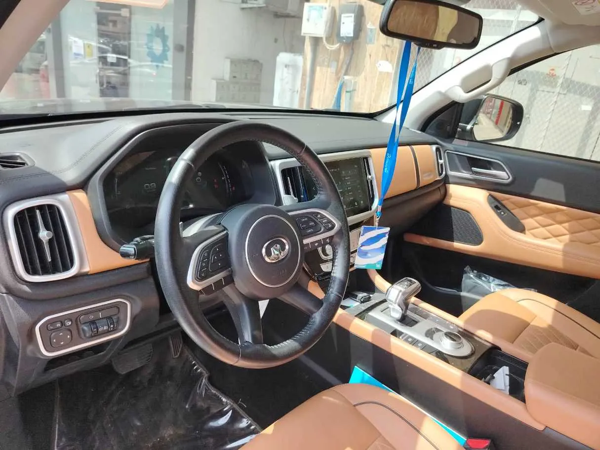 Car image 28