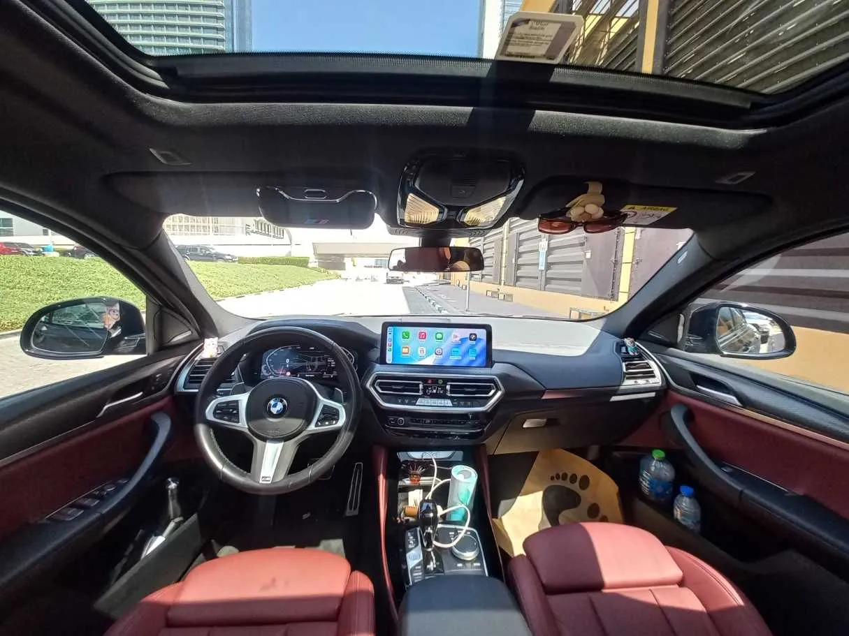 Car image 14