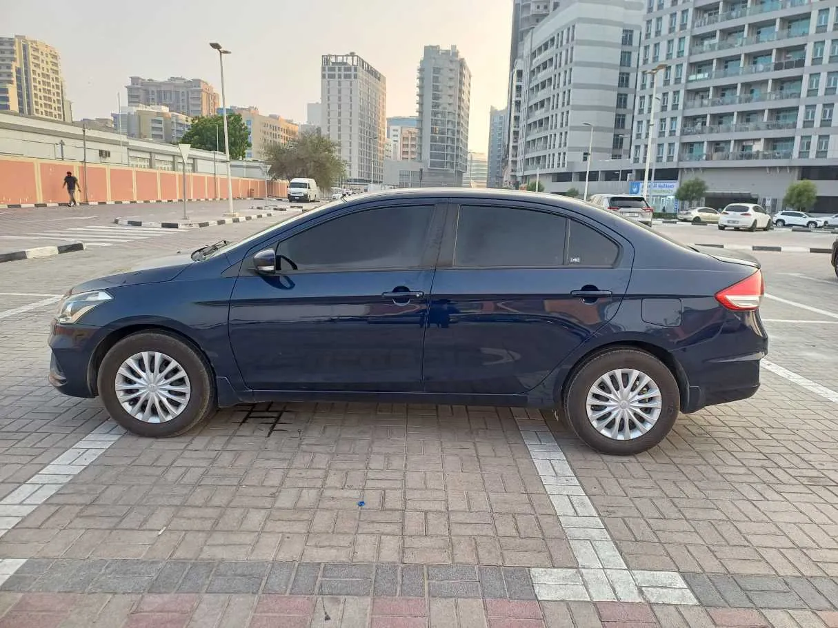 Car image 8