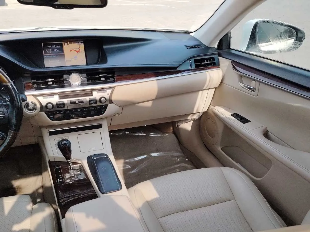 Car image 21
