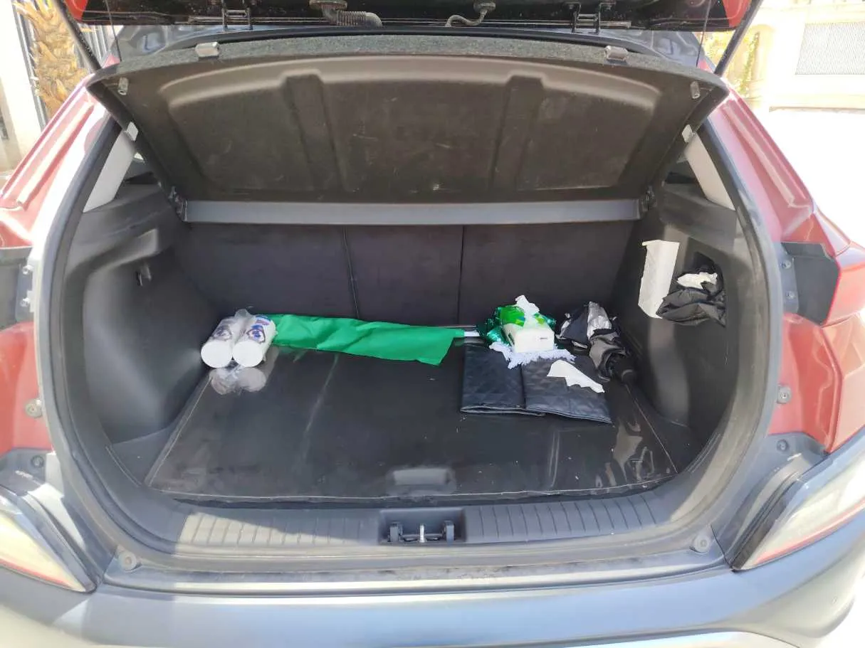 Car image 25