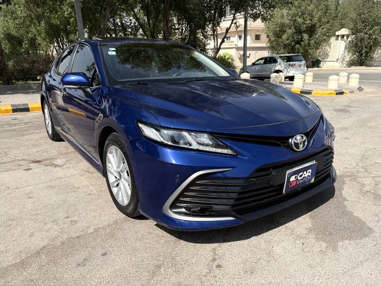 Car image 3