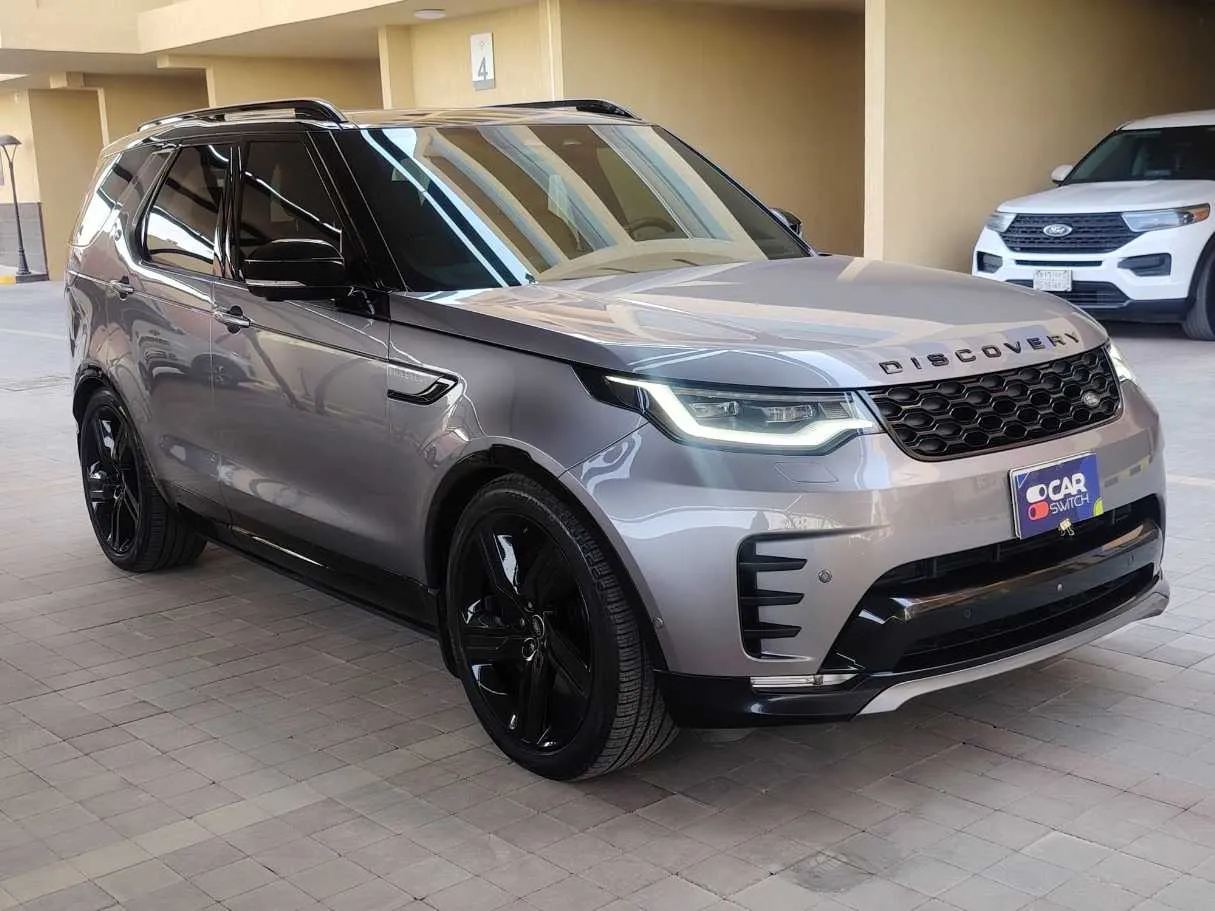 Car image 3