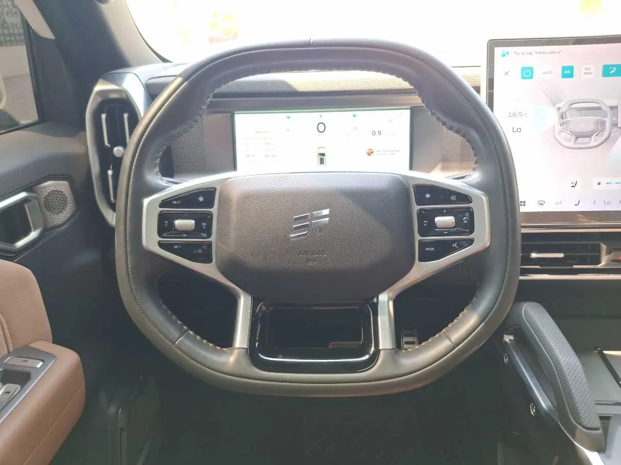 Car image 15