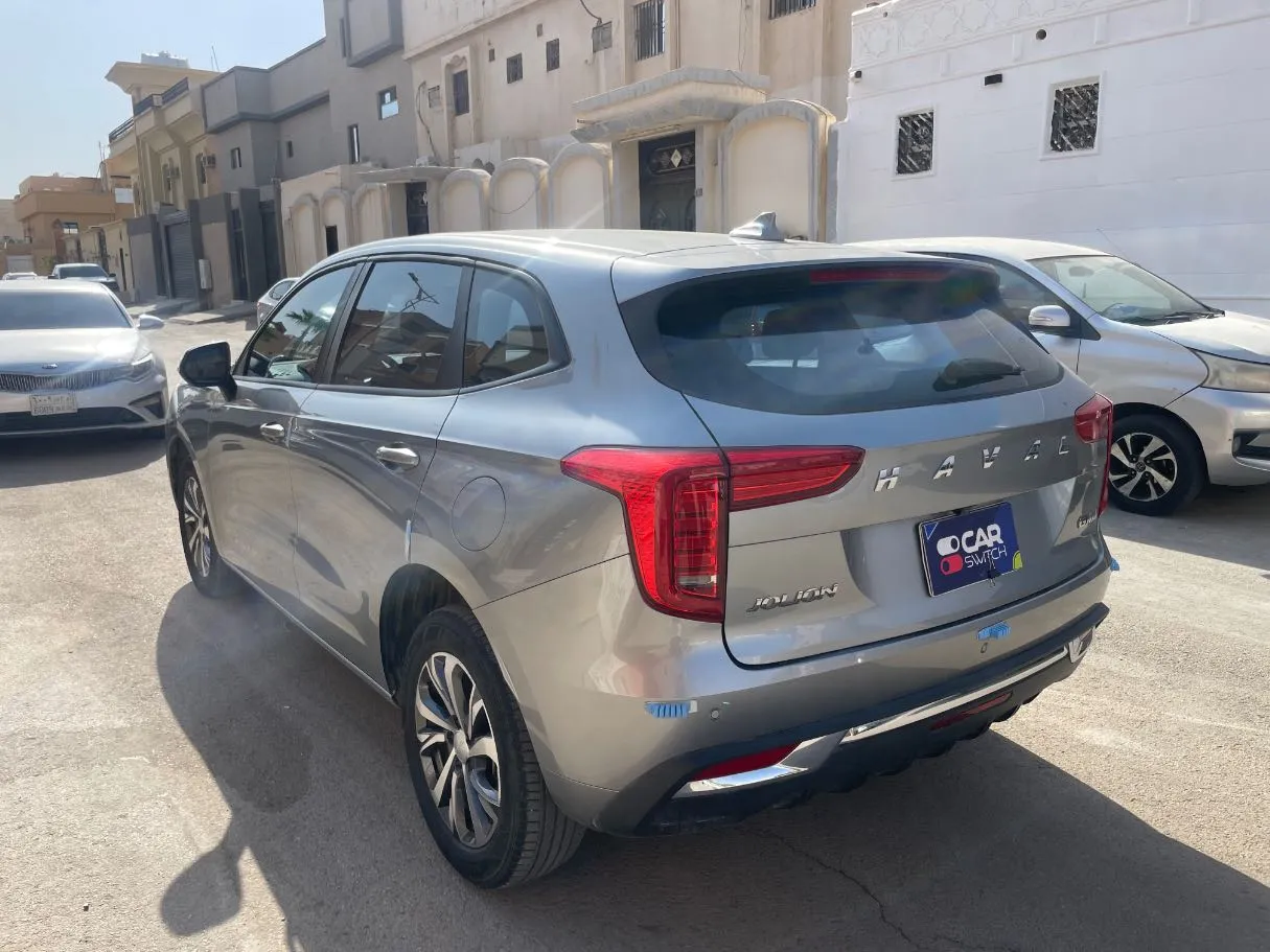 Car image 7