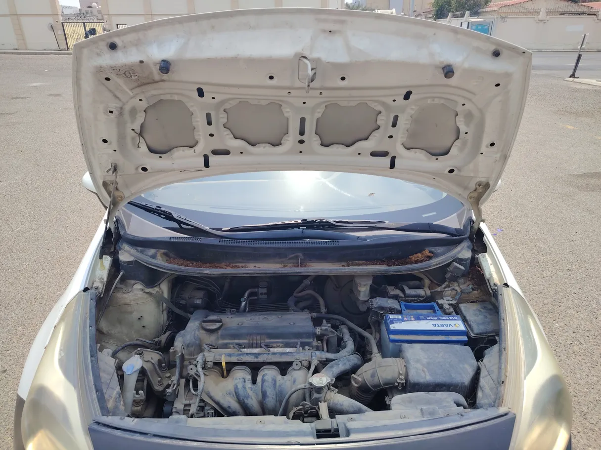 Car image 24