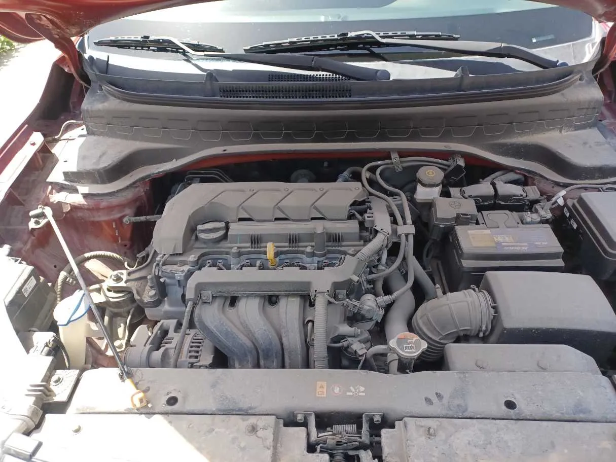 Car image 25