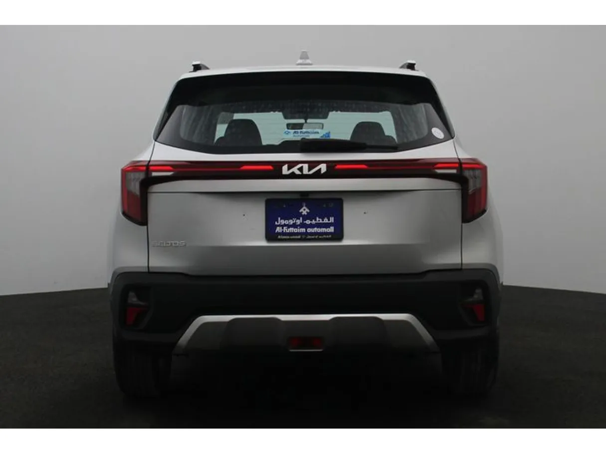 Car image 12