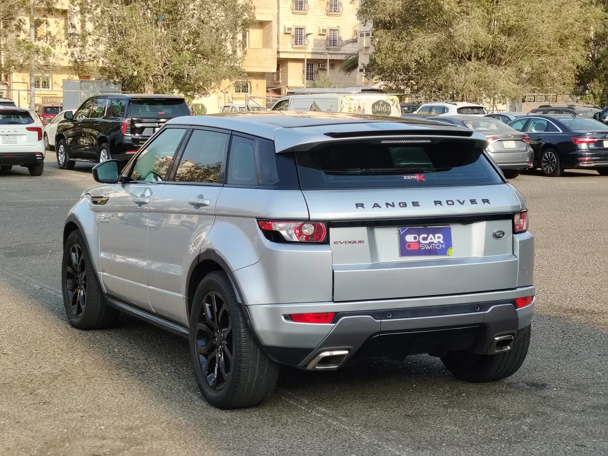 Car image 7