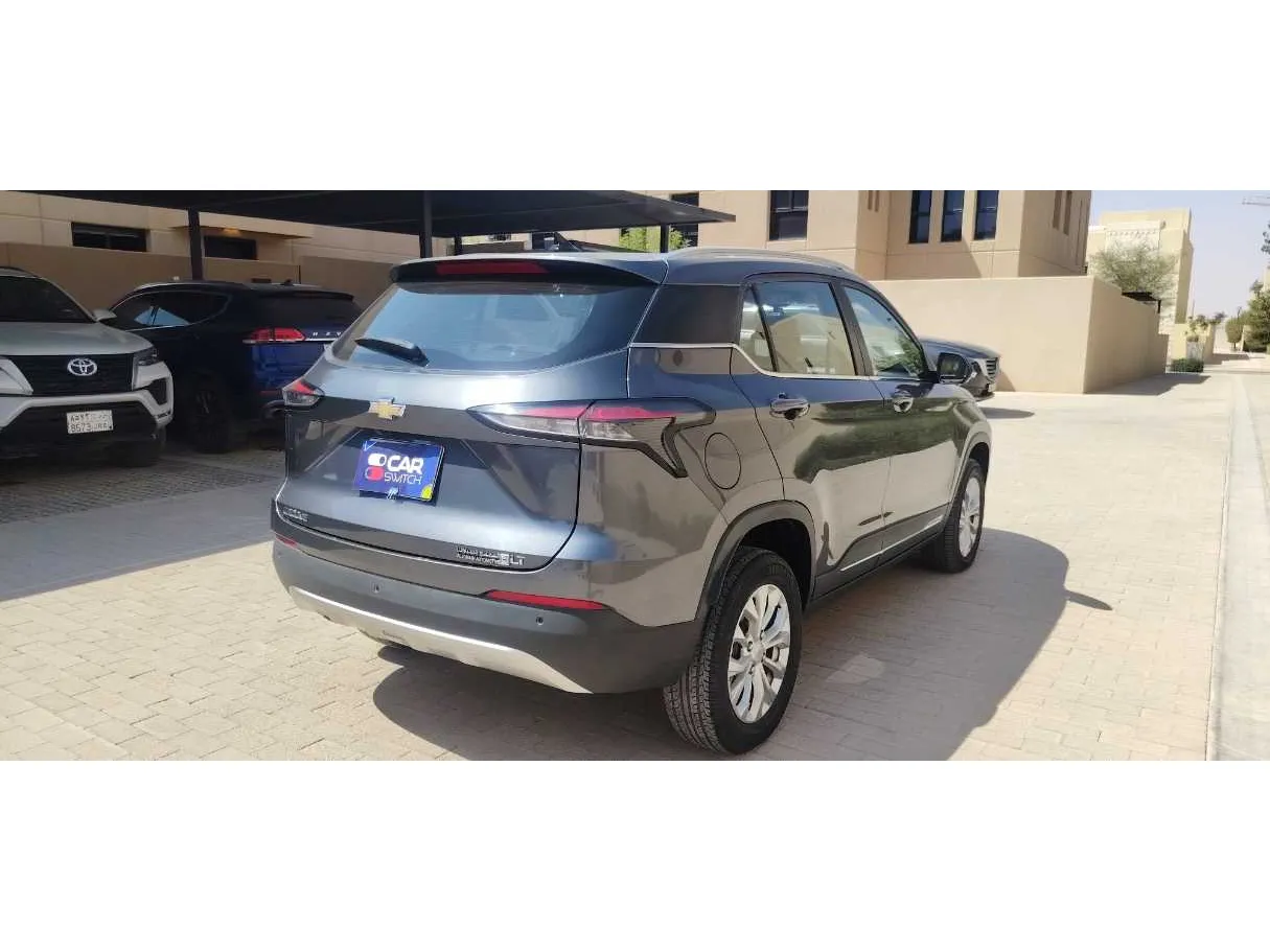 Car image 5