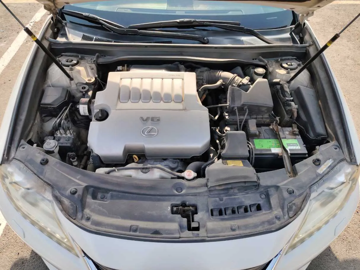 Car image 35