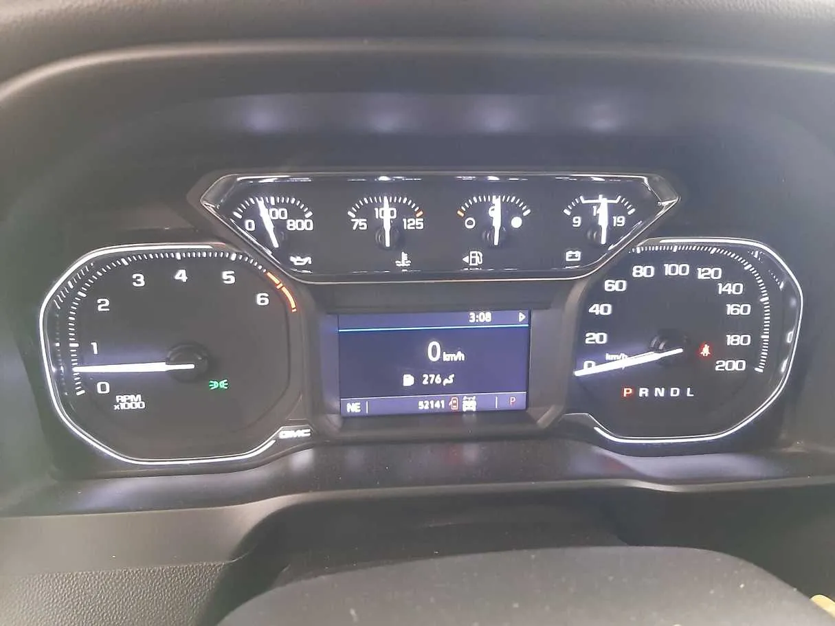 Car image 16