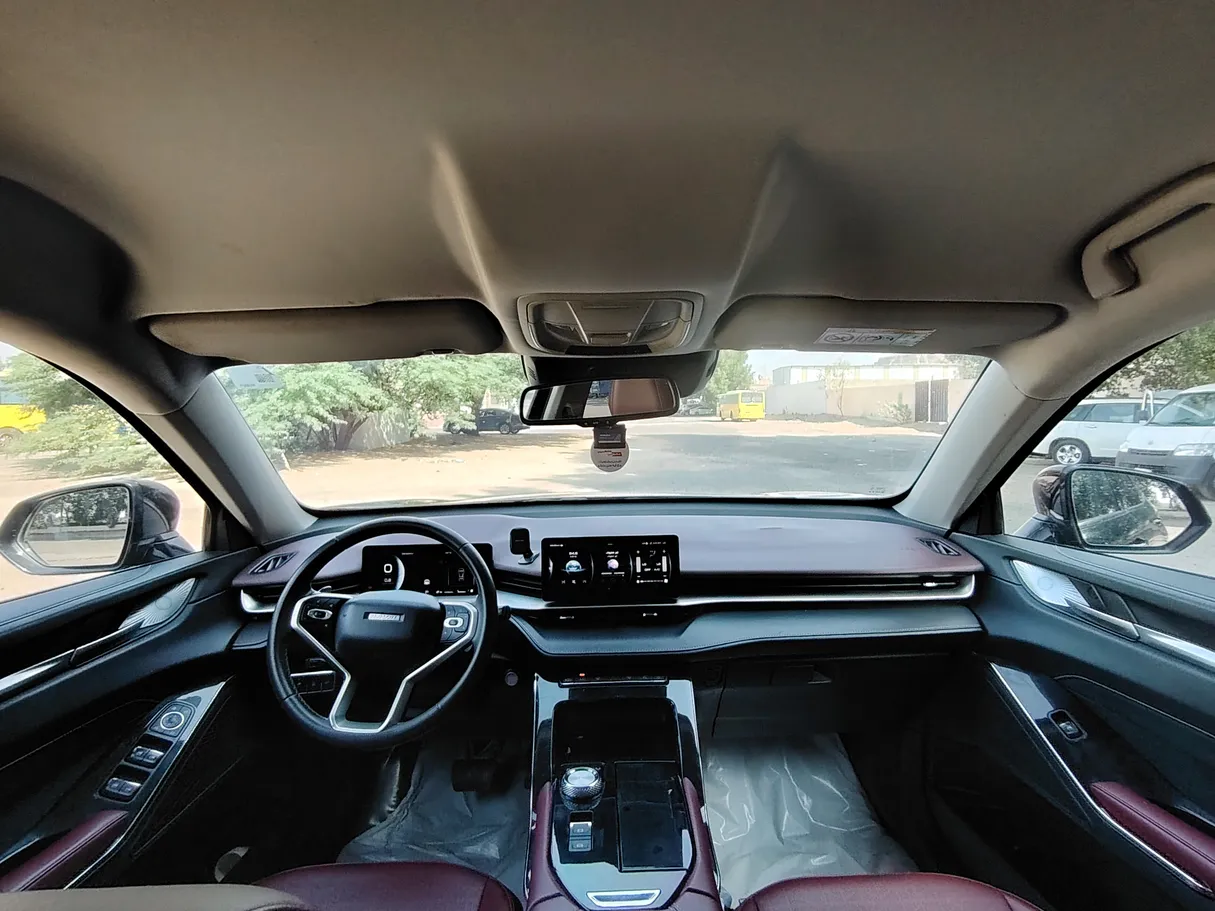 Car image 17