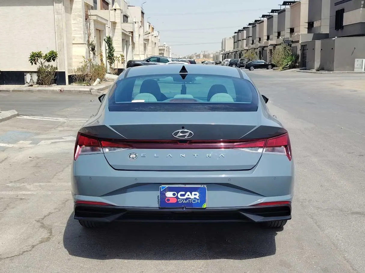 Car image 6
