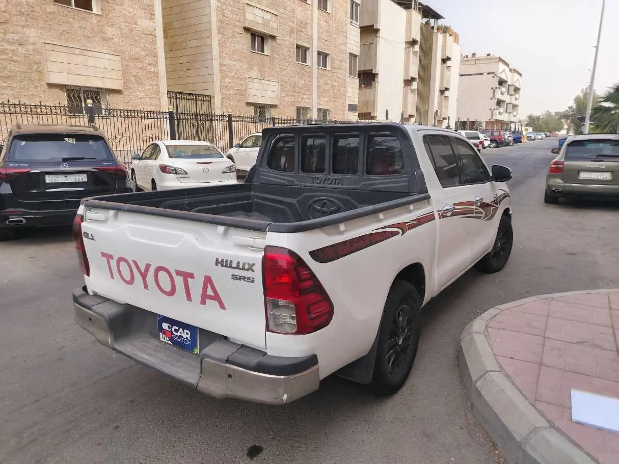 Car image 5