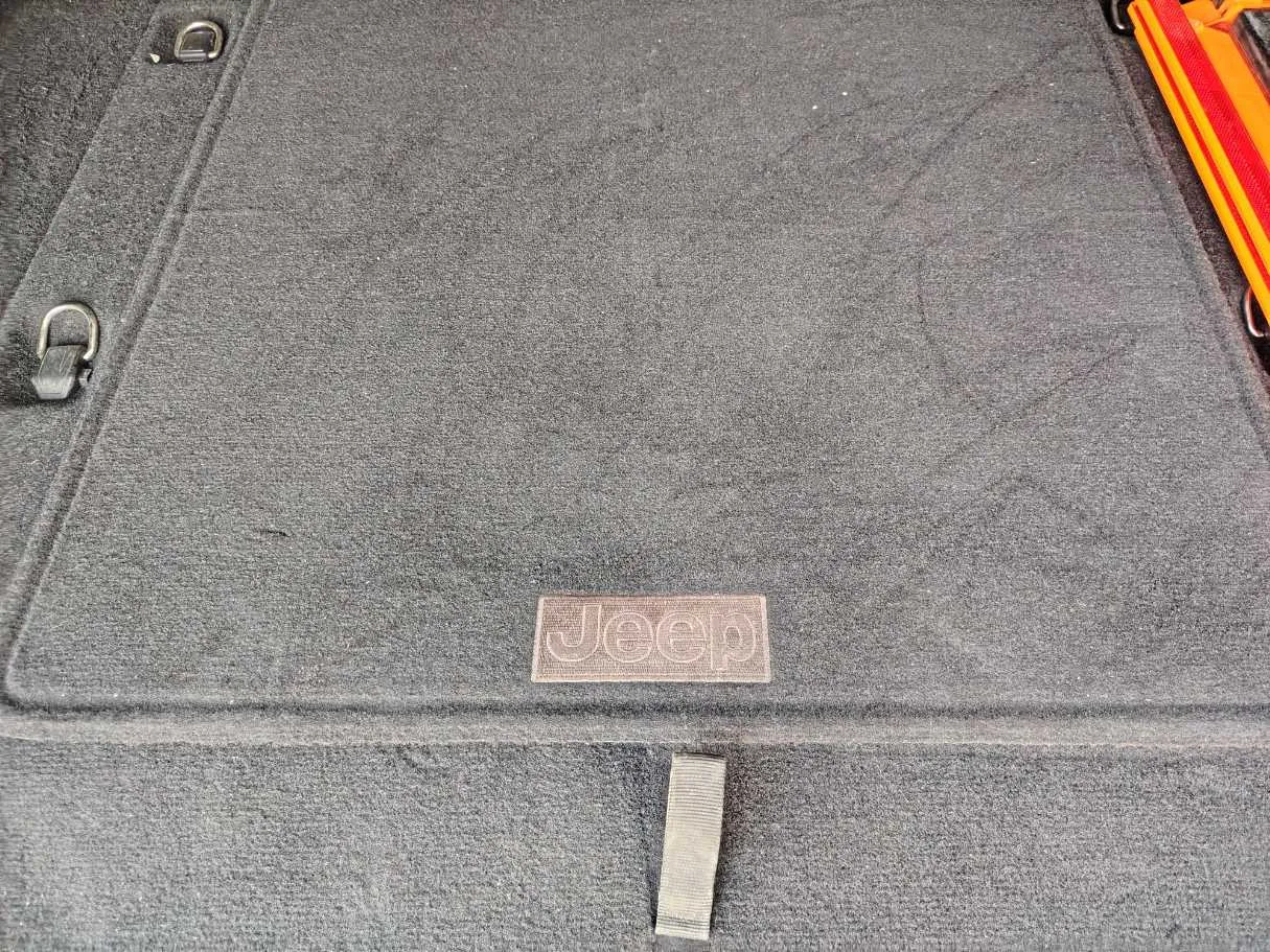 Car image 36